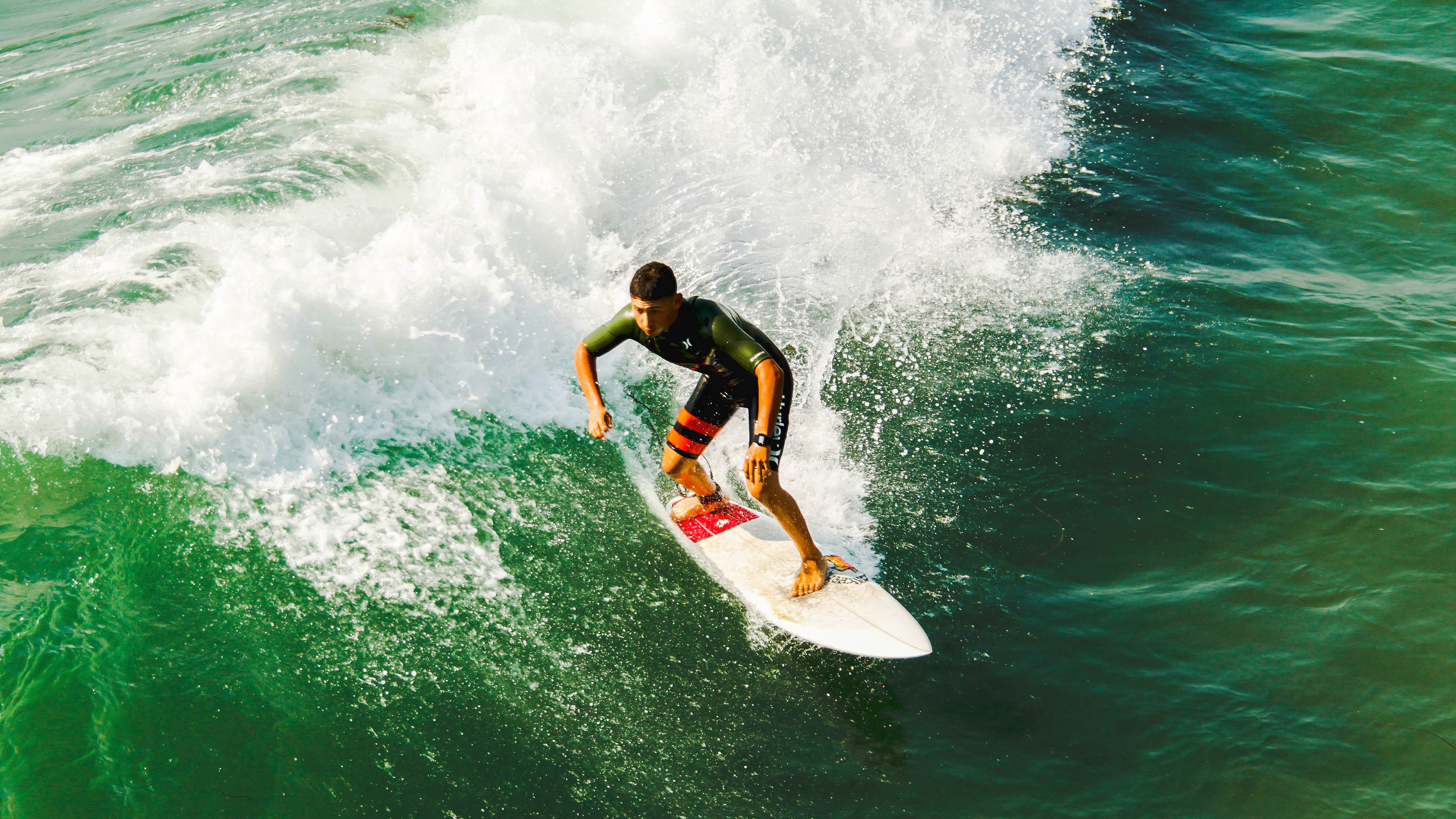 开云真人娱乐官网-“尼古拉斯·桑特基的精准踢法与领导能力，成就阿根廷美洲狮队的新高峰”